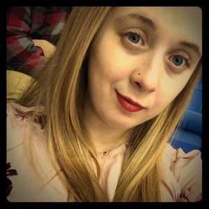 Meet your Posher, Cara